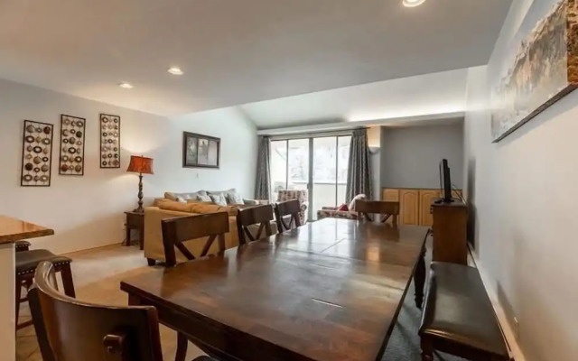 17 Vail Road Condos Ski All Day! Right in the Heart of the Village by RedAwning