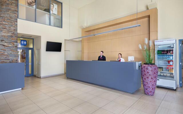 Crowne Plaza Alice Springs Lasseters by IHG