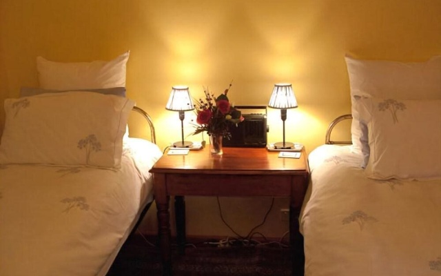 Roseneath Villa B&B – Guest Rooms – Point Lonsdale