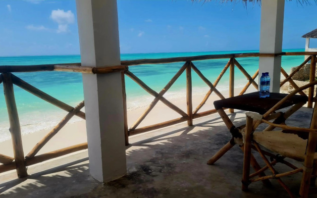 Garden Beach Bungalows