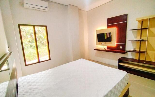RedDoorz @ Artomoro Guest House