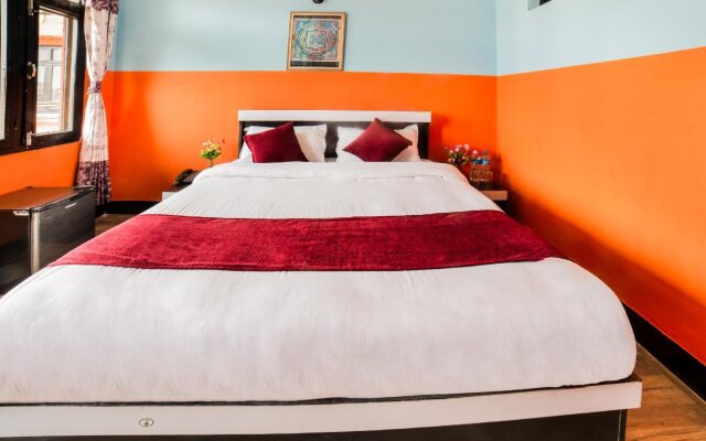 OYO 239 Hotel Kuti
