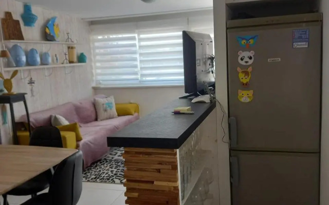 House with free parking, barbeque air conditioning