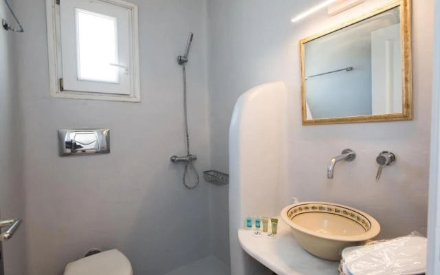 Luxury Sea View Apartment w shared pool