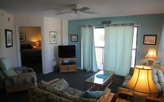 Ocean Village Club L22