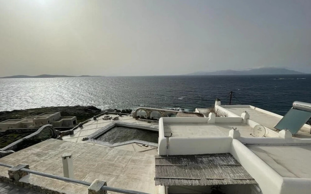 Amati Villa Cavo Dellos