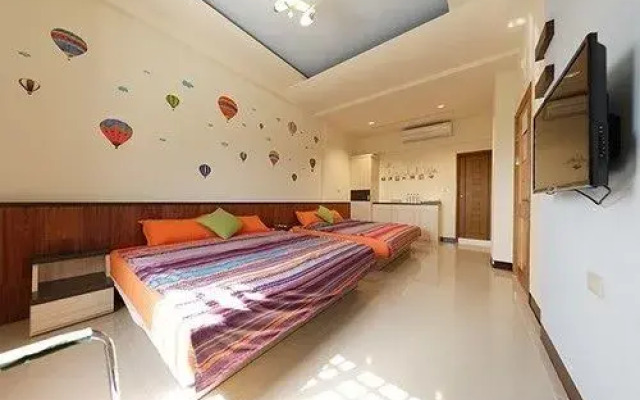 Round Bed