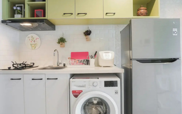 Comfortable Studio at West Vista Apartment