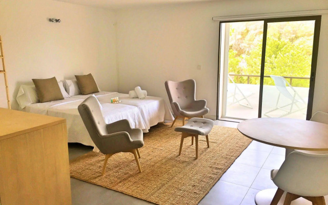 Victoria Sunset Suites Hotel