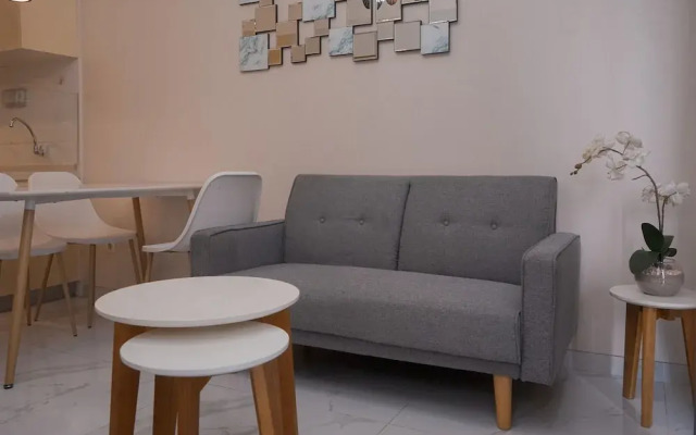 Elegant And Strategic 2Br Apartment At Sky House Bsd