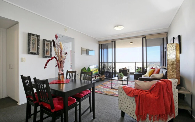 CBD African Charm, Story Bridge & River Views