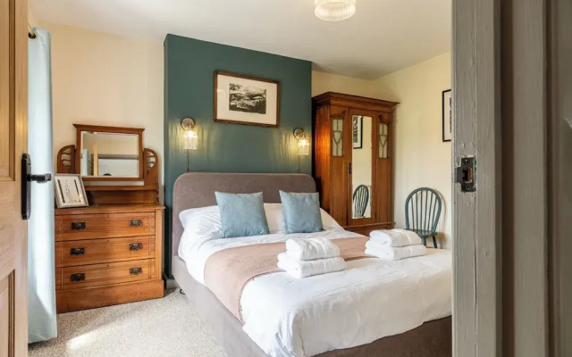 Gorgeous Rural 4BD Farm With Hot Tub