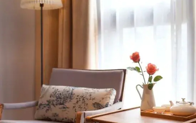 Chongqing Langqin Light Luxury Boutique Hotel