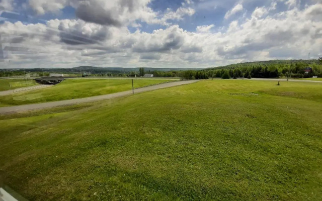 Howard Johnson Inn Woodstock NB