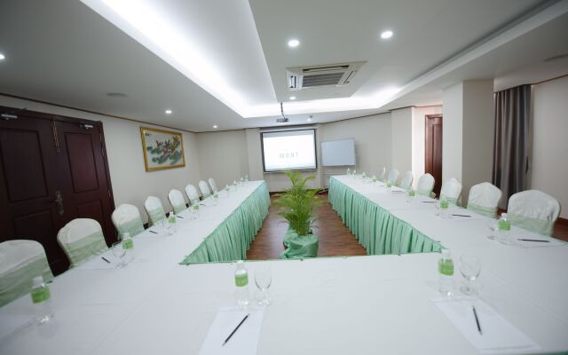 Le Mont Hotel