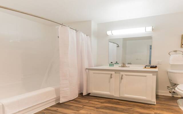 The Luxe Suites of Alexandria