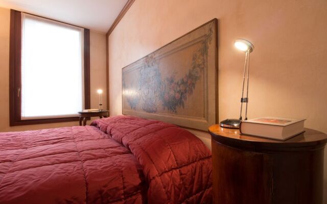 La Fenice Theatre Exclusive Flat