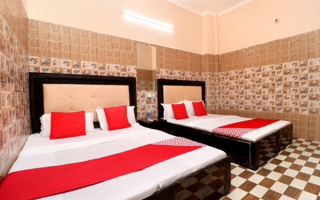 OYO 35497 Hotel Kapoor Residency