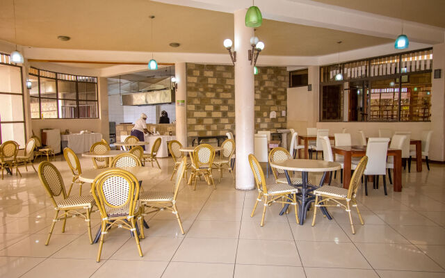 Viena Woods Holiday Inn