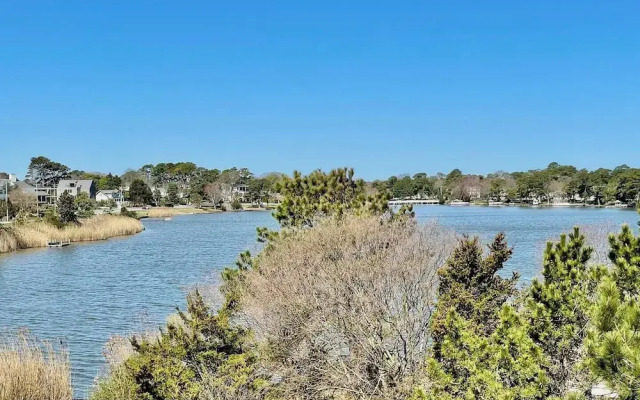 SEA Strand Court 3 #25