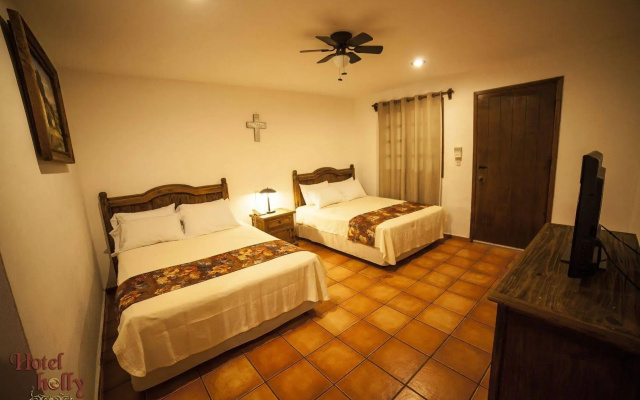 Hotel Holly