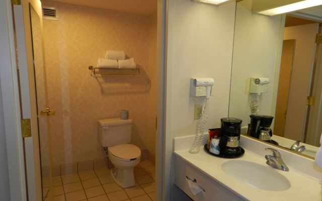 Ashmore Inn & Suites