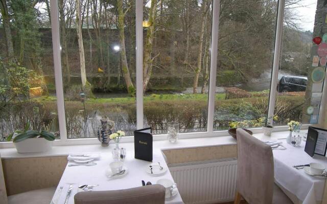 Riverside Bed  Breakfast
