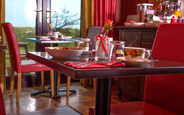 Fields Lodge Bed & Breakfast