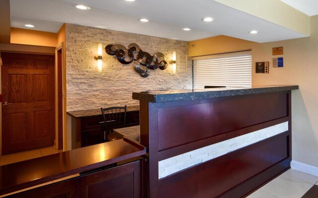 Days Inn by Wyndham St. Charles IL