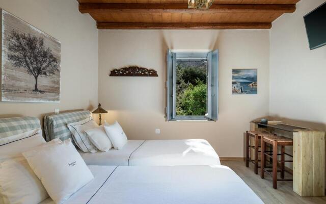 Four Seasons Hydra Luxury Suites
