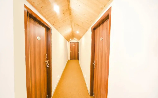 Fabhotel Beer Castle