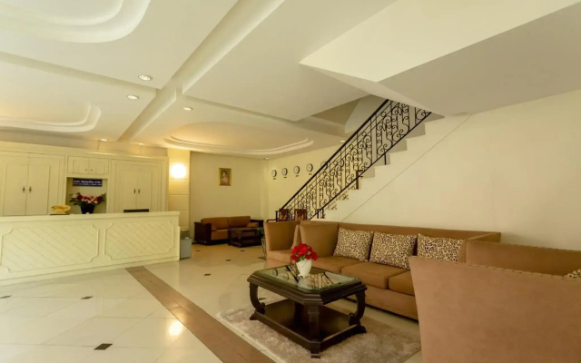 Ivory Palace Hotel