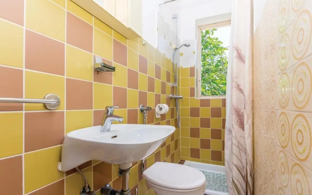 Amazing Home in Povile With Wifi and 5 Bedrooms