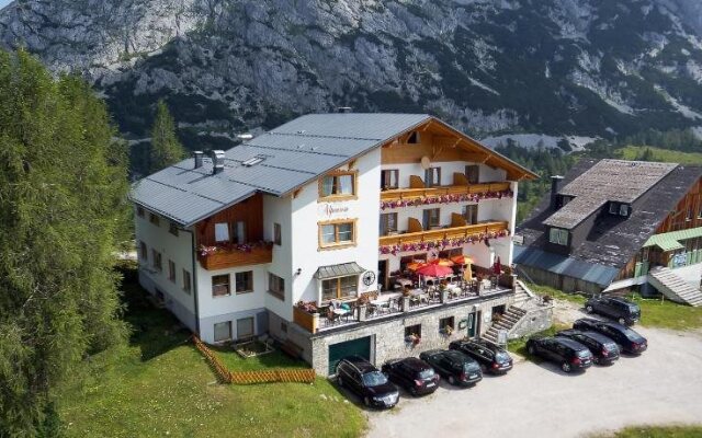 Hotel Alpenrose