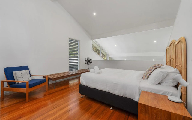 Boathouse 2 4pm Check Out Sundays