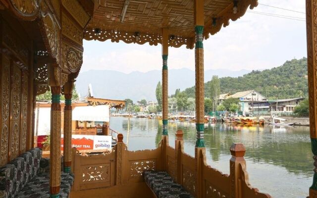 Manila Group Of House Boats