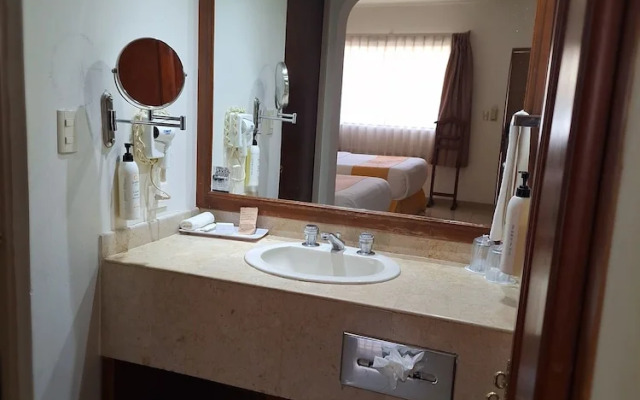 Grupo Costa De Oro Quallity Inn