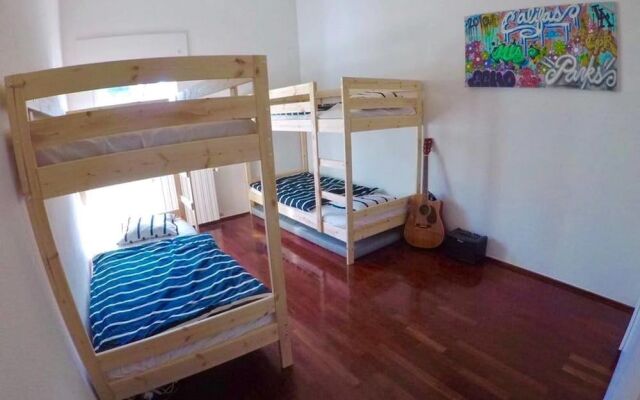 7 Waves Surf Hostel