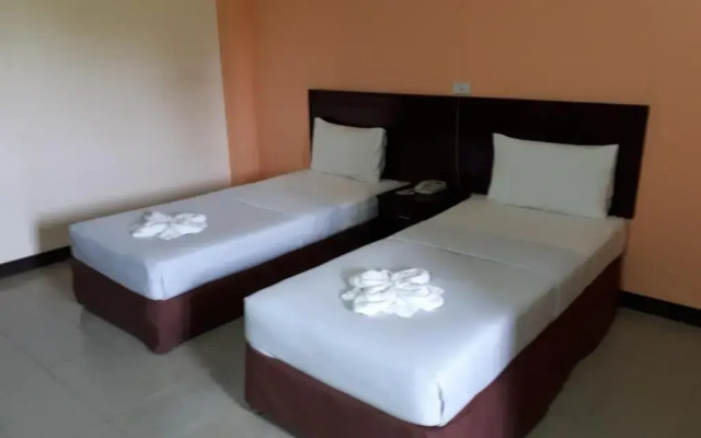 Centerpoint Hotel