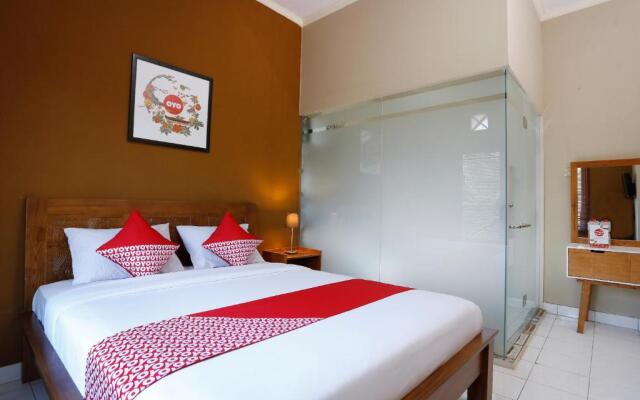 OYO 1072 Kampung Condro Wulan Guesthouse
