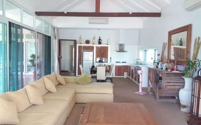 Mountain View Pool Villa Nakhonnayok