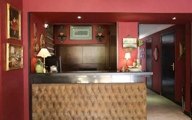 Gondola Hotel And Suites