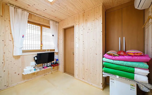 Jeonju Jeongga Hanok Pension