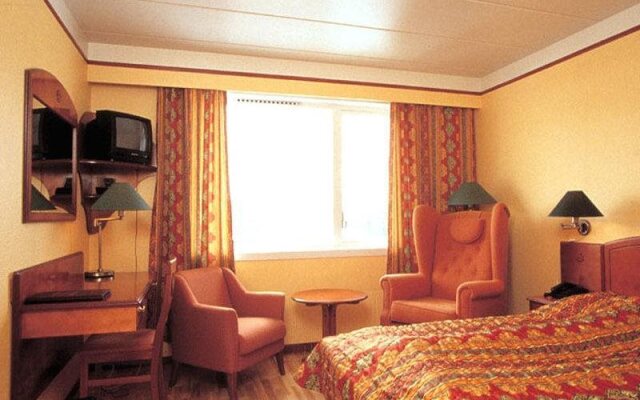 hotelImage