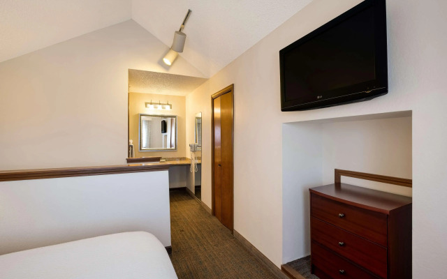 SenS Suites Livermore, SureStay Collection by Best Western