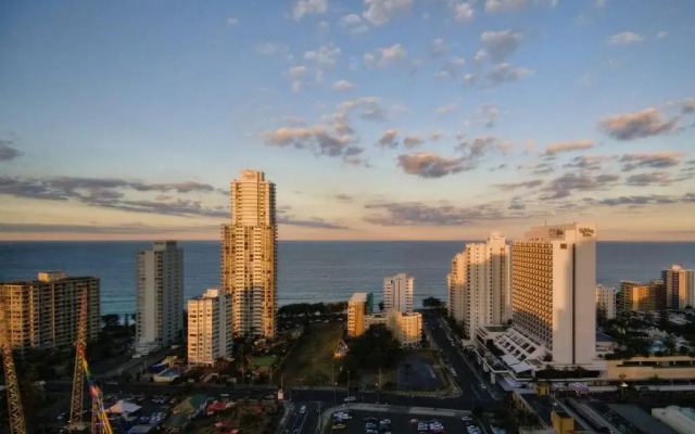 Solaire Apartments
