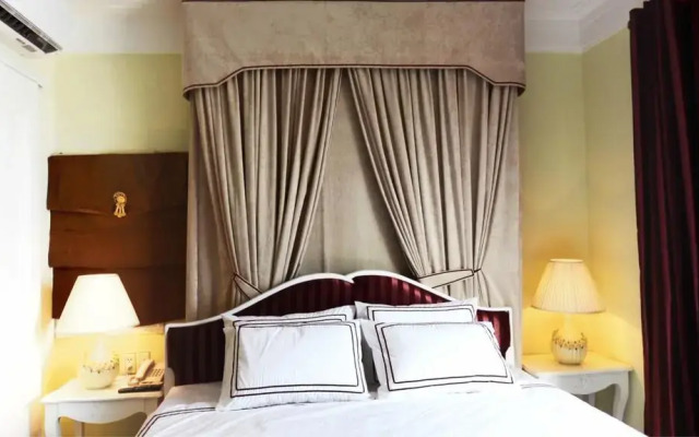 Mayana Hotel