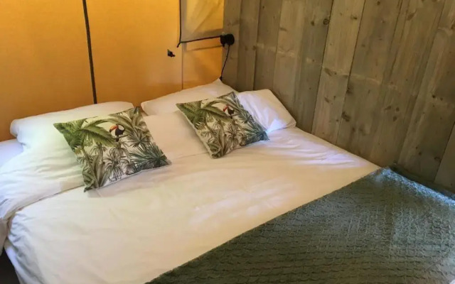 Glamping aan de Plas