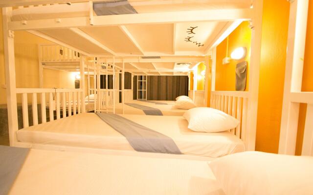 Backpack House Hostel