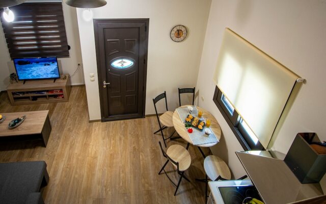 Cozy Flat Attic near Beach & Venetian Port